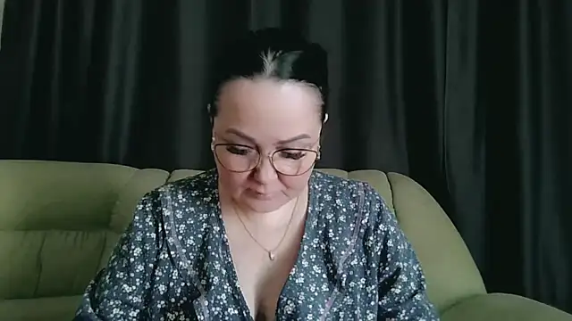 infinity loveliness online show from 04-14-26, 08:42