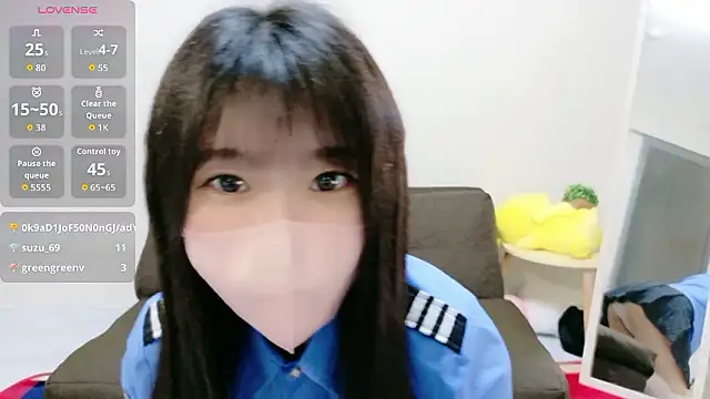 Snapshot of Rui-chaaan chatting on 02-27-26, 10:37 Rui-chaaan online show from 02-27-26, 10:37