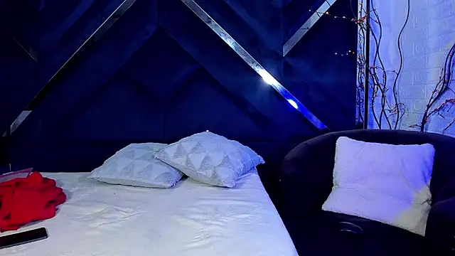 Sue blue online show from 02-27-26, 03:17