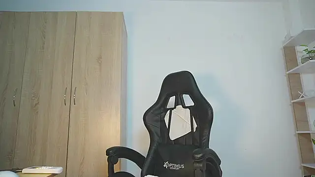 celestes777 online show from 04-18-26, 07:51