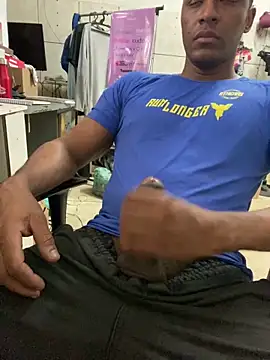 Snapshot of Betobob chatting on 02-13-26, 10:44 Betobob online show from 02-13-26, 10:44