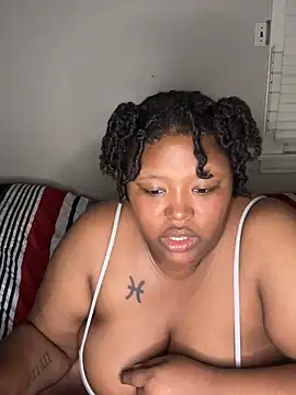 Chocolatebunnyxx96 online show from 04-21-26, 01:42