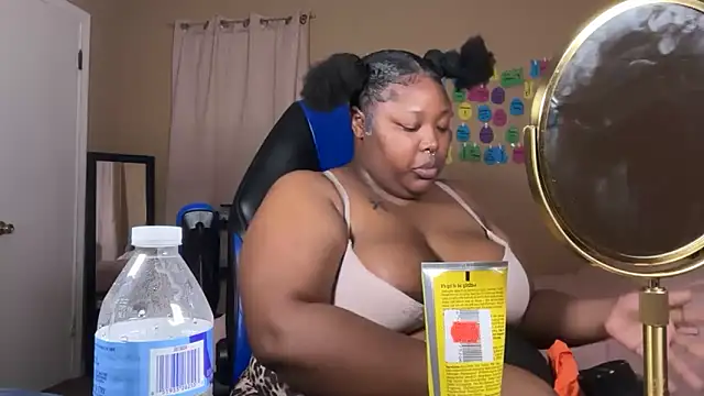 Chocolatebunnyxx96 online show from 05-30-26, 02:41