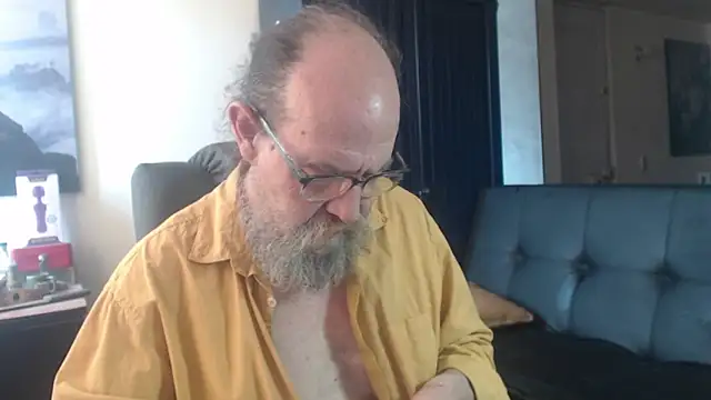 Uncle Hottie online show from 07-17-26, 05:40