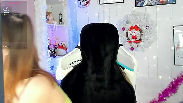 Snapshot of Layla_Bloom chatting on 01-10-26, 05:37 Layla Bloom online show from 01-10-26, 05:37