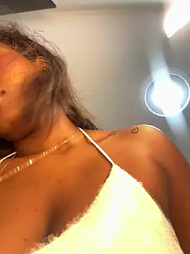 Snapshot of EroticAlana1 chatting on 05-23-26, 02:17 EroticAlana1 online show from 05-23-26, 02:17