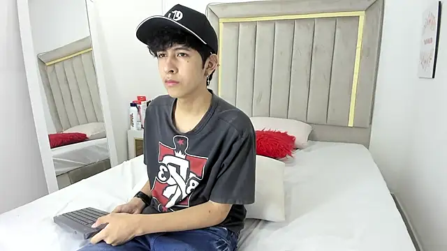 julian xx online show from 01-06-26, 07:28