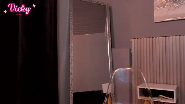 Snapshot of vicky_fant4sy chatting on 02-19-26, 01:51 vicky fant4sy online show from 02-19-26, 01:51