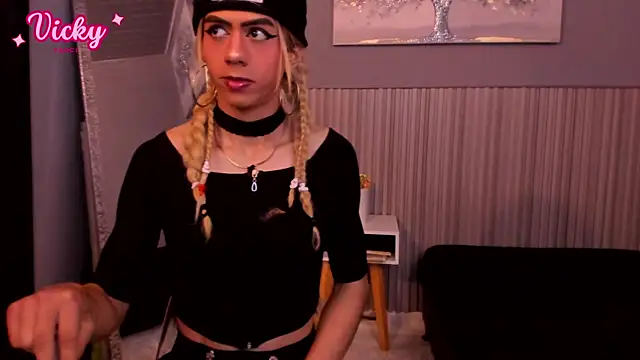 Snapshot of vicky_fant4sy chatting on 02-21-26, 01:23 vicky fant4sy online show from 02-21-26, 01:23