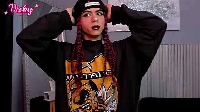 Snapshot of vicky_fant4sy chatting on 02-25-26, 01:54 vicky fant4sy online show from 02-25-26, 01:54