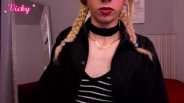 Snapshot of vicky_fant4sy chatting on 03-11-26, 01:50 vicky fant4sy online show from 03-11-26, 01:50