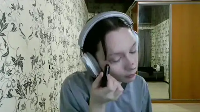 LxayBloom online show from 04-07-26, 09:21