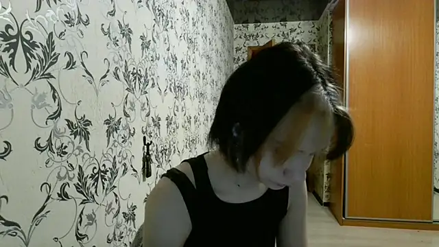 LxayBloom online show from 04-27-26, 03:21