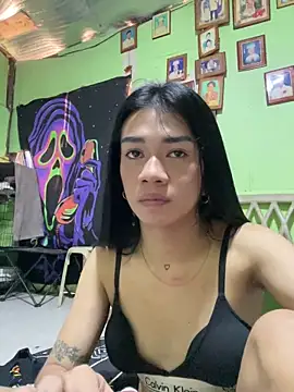 EnviousMaddie online show from 04-24-26, 08:06