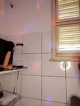 Snapshot of Jade-Morena-Transex-ON chatting on 05-11-26, 10:43 Jade-Morena-Transex-ON online show from 05-11-26, 10:43