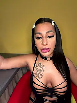 Snapshot of sweetxlayla chatting on 01-09-26, 05:15 sweetxlayla online show from 01-09-26, 05:15