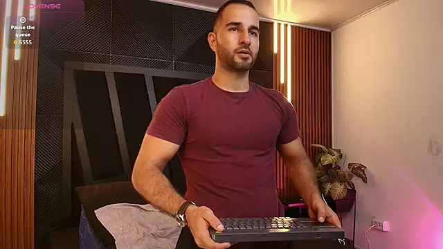 Snapshot of lorenzo_walker_1 chatting on 02-20-26, 06:19 lorenzo walker 1 online show from 02-20-26, 06:19