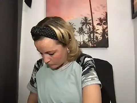SattivvaXXX online show from 05-05-26, 12:35
