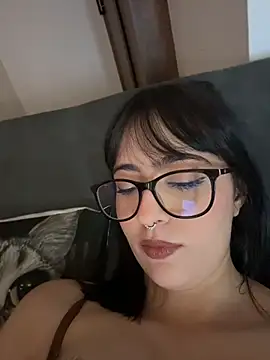 Snapshot of HinaSweet chatting on 04-27-26, 01:25 HinaSweet online show from 04-27-26, 01:25