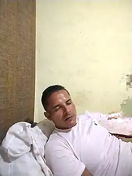 Snapshot of Gracho_25 chatting on 02-02-26, 03:16 Gracho 25 online show from 02-02-26, 03:16