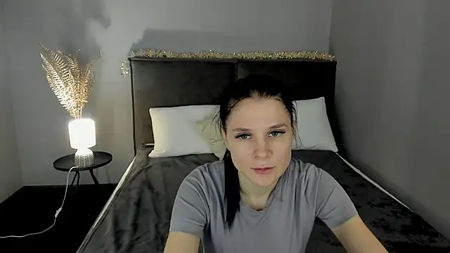 SkinyJoys online show from 02-03-26, 01:59