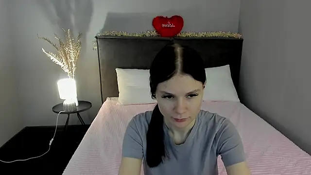 SkinyJoys online show from 02-19-26, 01:56