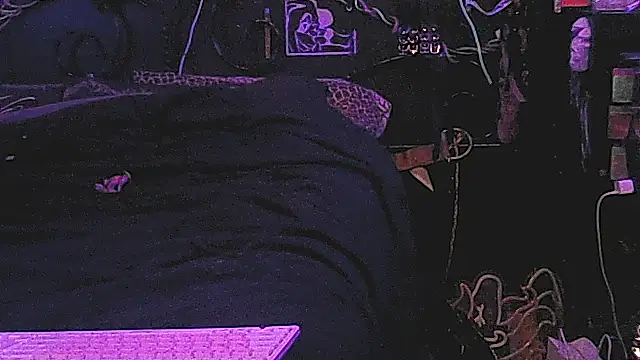 Snapshot of pineapplelife chatting on 03-27-26, 08:26 pineapplelife online show from 03-27-26, 08:26