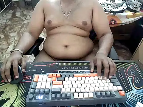 maxi23932 online show from 04-21-26, 10:21