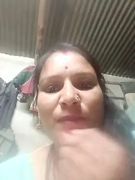 Hot hiuj online show from 04-24-26, 05:15