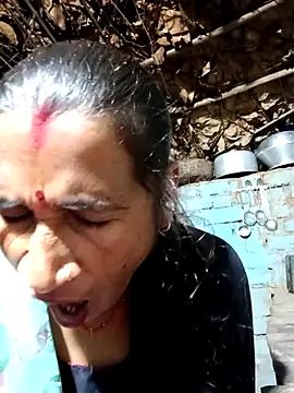 Hot bhi38 online show from 04-12-26, 08:14