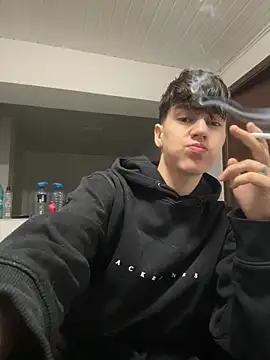 Snapshot of ravenryx chatting on 02-19-26, 03:52 ravenryx online show from 02-19-26, 03:52