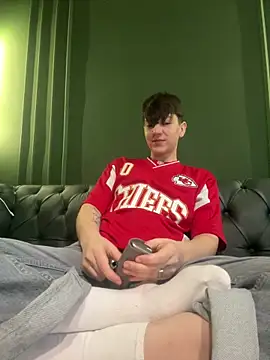 Snapshot of ravenryx chatting on 03-05-26, 04:03 ravenryx online show from 03-05-26, 04:03