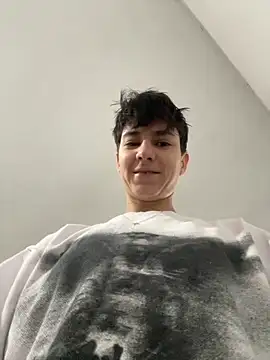 Snapshot of ravenryx chatting on 03-08-26, 04:00 ravenryx online show from 03-08-26, 04:00