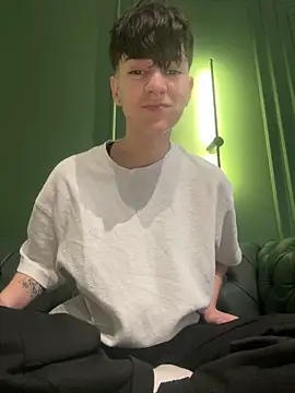 Snapshot of ravenryx chatting on 03-11-26, 03:51 ravenryx online show from 03-11-26, 03:51