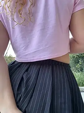 joanaguerreiru online show from 04-25-26, 06:49