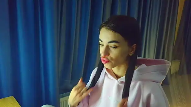 Snapshot of Vlada_Elfie chatting on 02-04-26, 08:36 Vlada Elfie online show from 02-04-26, 08:36