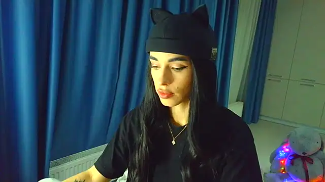 Snapshot of Vlada_Elfie chatting on 02-22-26, 04:16 Vlada Elfie online show from 02-22-26, 04:16