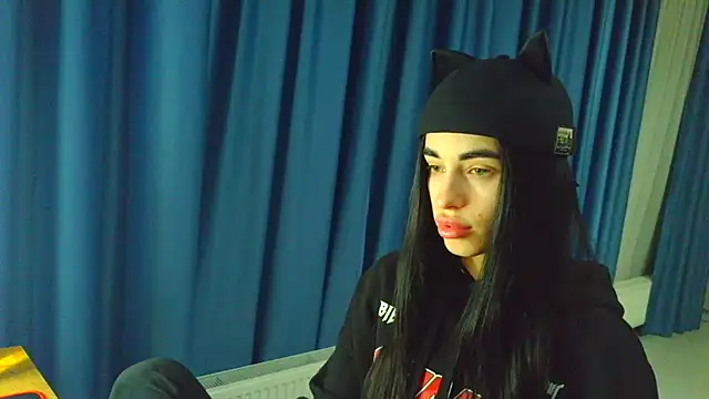 Snapshot of Vlada_Elfie chatting on 03-10-26, 06:35 Vlada Elfie online show from 03-10-26, 06:35