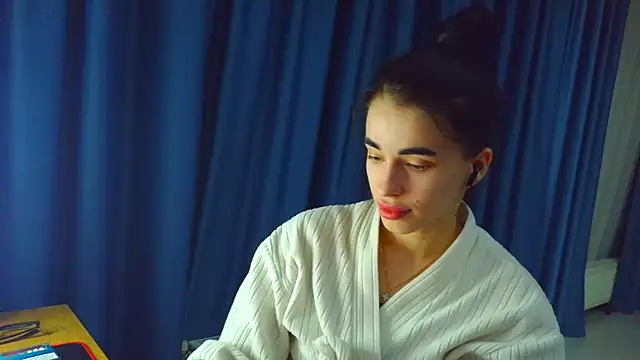 Snapshot of Vlada_Elfie chatting on 03-11-26, 07:31 Vlada Elfie online show from 03-11-26, 07:31