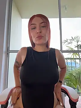 alesziarose  online show from 04-12-26, 10:48