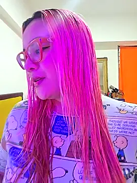 Snapshot of Nova-Satela chatting on 01-09-26, 05:48 Nova-Satela online show from 01-09-26, 05:48