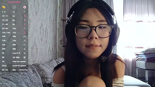 Snapshot of AprilOnilll chatting on 03-16-26, 04:07 AprilOnilll online show from 03-16-26, 04:07