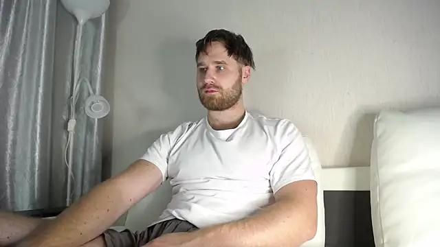 Snapshot of LorenzoLux chatting on 10-12-25, 05:45 LorenzoLux online show from 10-12-25, 05:45