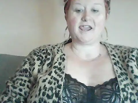 BustyRedxx online show from 06-04-26, 08:42