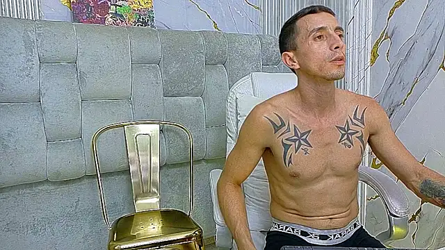 Snapshot of AdanNdEva chatting on 03-08-26, 02:04 AdanNdEva online show from 03-08-26, 02:04