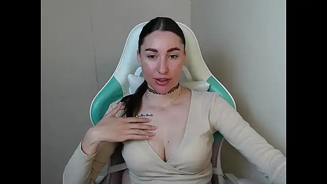 cammila horn online show from 04-23-26, 05:30