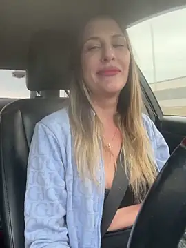 IssabelXO online show from 03-30-26, 02:18