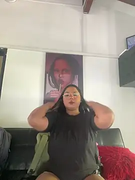 Isabella Belmont online show from 02-12-26, 08:04