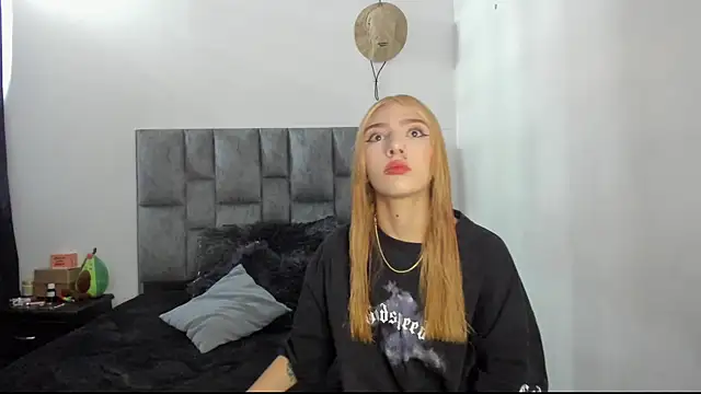 emily pons online show from 01-09-26, 03:04