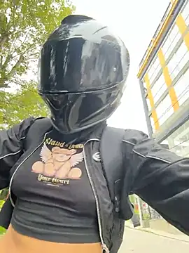 TaylorrHill online show from 03-18-26, 08:01